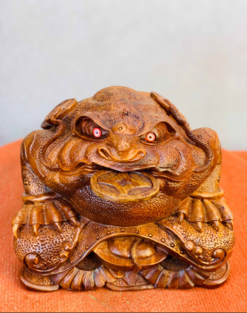 Cóc thiềm thừ gỗ sưa